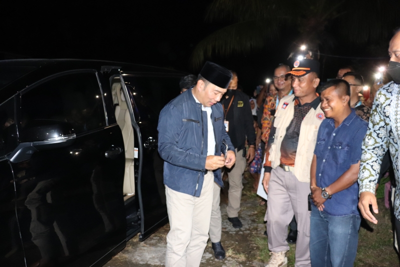 Kalaksa BPBD Kota Padang Dampingi Ridwan Kamil kerumah Ichsan Maulana
