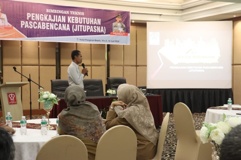 Hari ke 2 Jitupasna BPBD Kota Padang Pemateri dari Direktorat Perencanaan Bidang Rehab Rekon BNPB