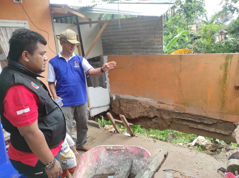 1 Unit Rumah Terdampak Longsor Akibat Pengikisan oleh Air