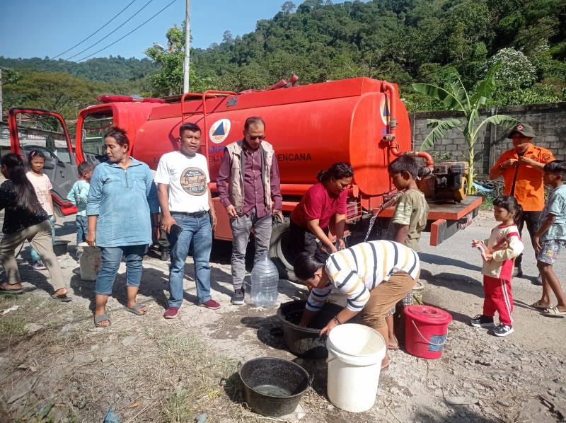 BPBD Kota Padang Suplay Air Bersih Untuk 200 KK di Kelurahan Pengambiran