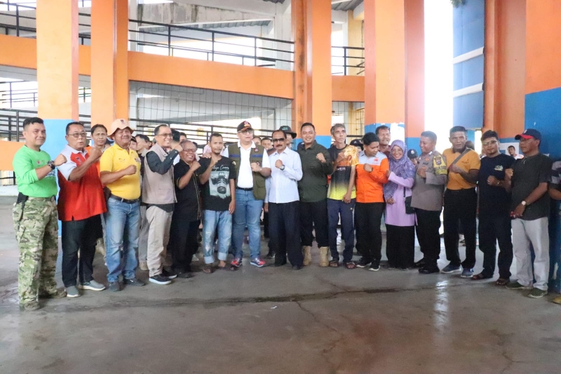 Gotong Royong di Shelter Masjid Darussalam Dibuka PJ Walikota Padang
